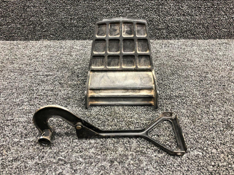 Cessna 0413578-1, 0511336-2 Cessna T207A Rudder Pedal w Link and Bellcrank