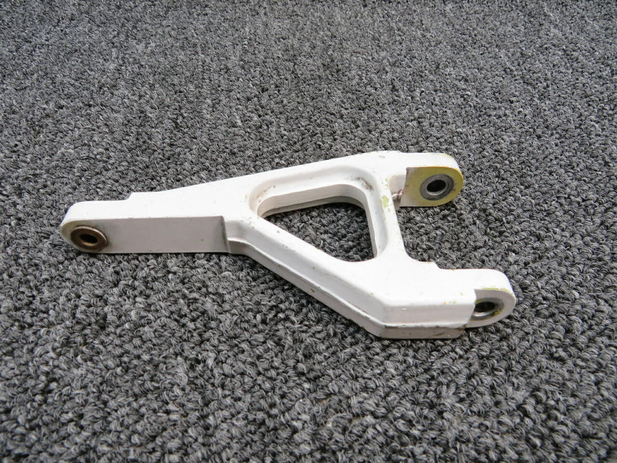 Piper 105041-002 Piper PA46-350P Link Main Gear Upper / Lower Assembly