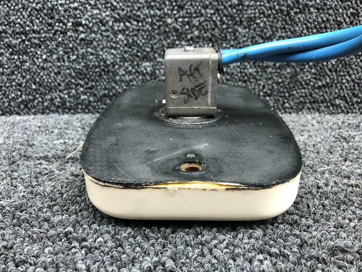 King Radio 071-1098-00 Beechcraft C24R King Radio KA-42A ADF Loop Antenna