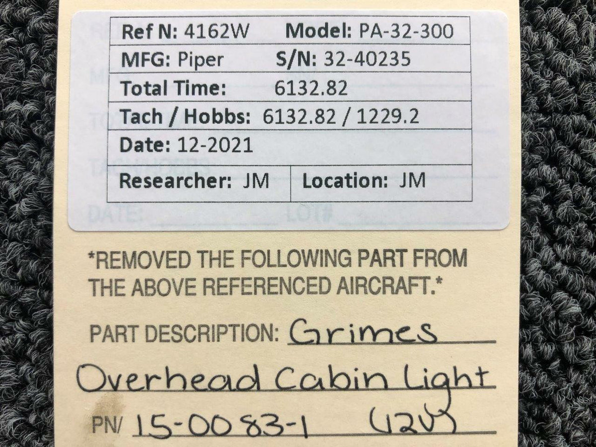 Grimes 15-0083-1 Piper PA32-300 Grimes Overhead Cabin Light Assembly Volts 12
