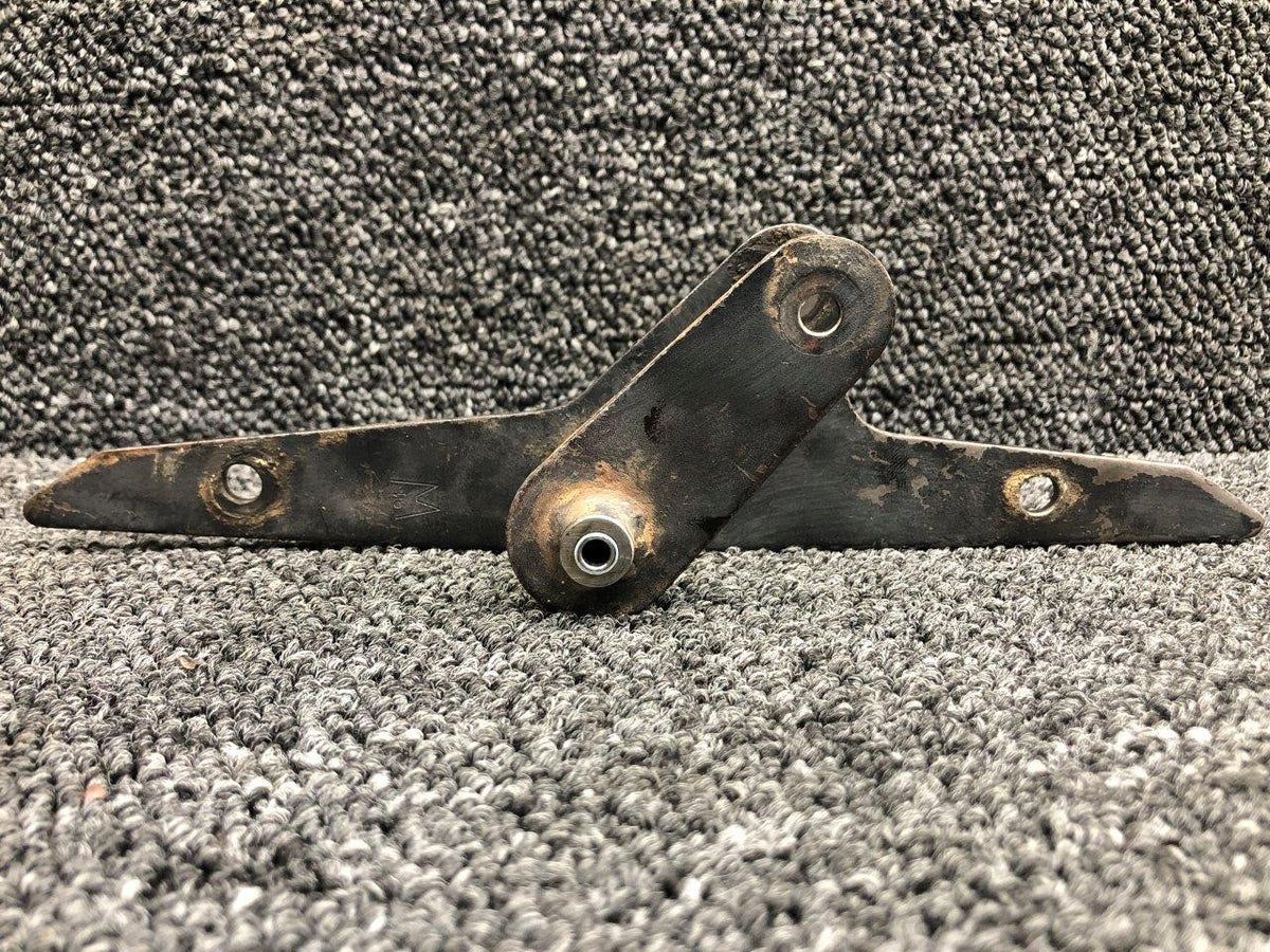 62771-001 Piper PA28-140 Aileron Bellcrank Assembly RH BAS Part Sales | Airplane Parts