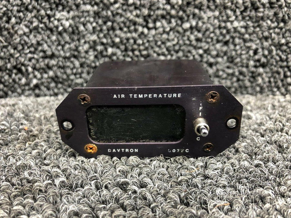 Davtron 307 Robinson R44II Davtron Outside Air Temperature Gauge Volts 14-28