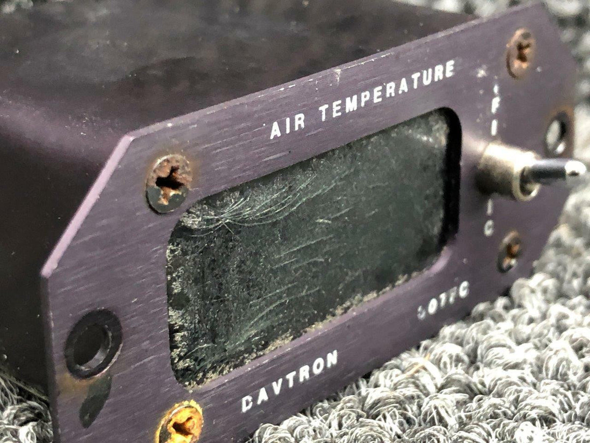 Davtron 307 Robinson R44II Davtron Outside Air Temperature Gauge Volts 14-28