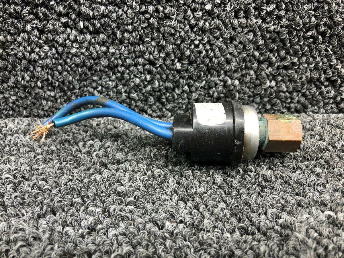 Robinson 071-520036-K01 Robinson R44II AC Compressor Shut Off Switch