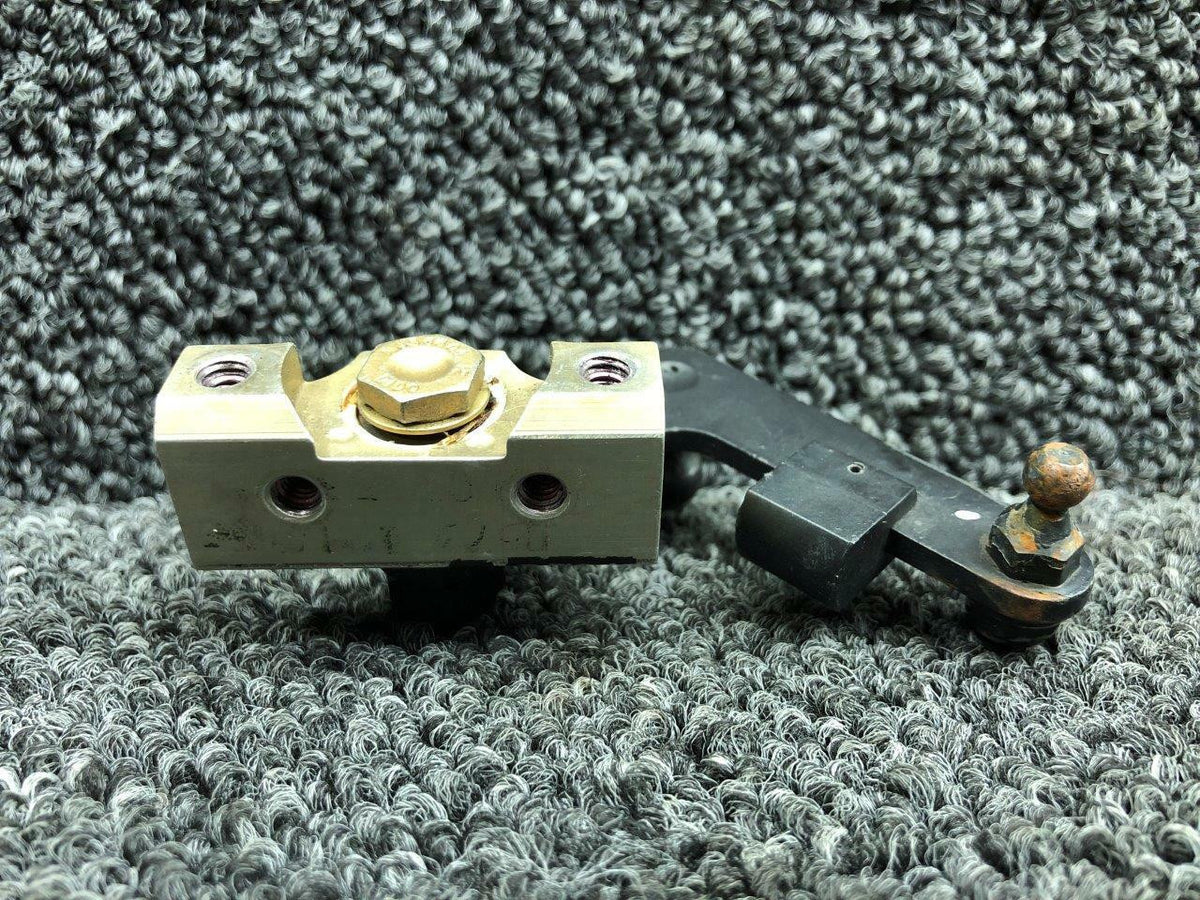 Robinson D574-1 / D573-7 Robinson R44II Cabin Door Arm Hinge LH W/ Bumper