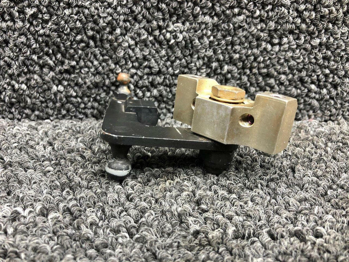 Robinson D574-1 / D573-7 Robinson R44II Cabin Door Arm Hinge LH W/ Bumper