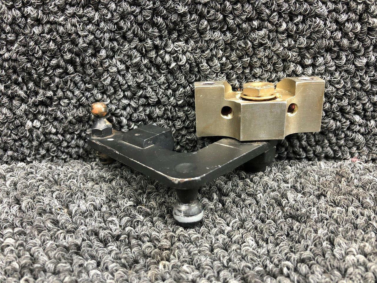 Robinson D574-1 / D573-7 Robinson R44II Cabin Door Arm Hinge LH W/ Bumper