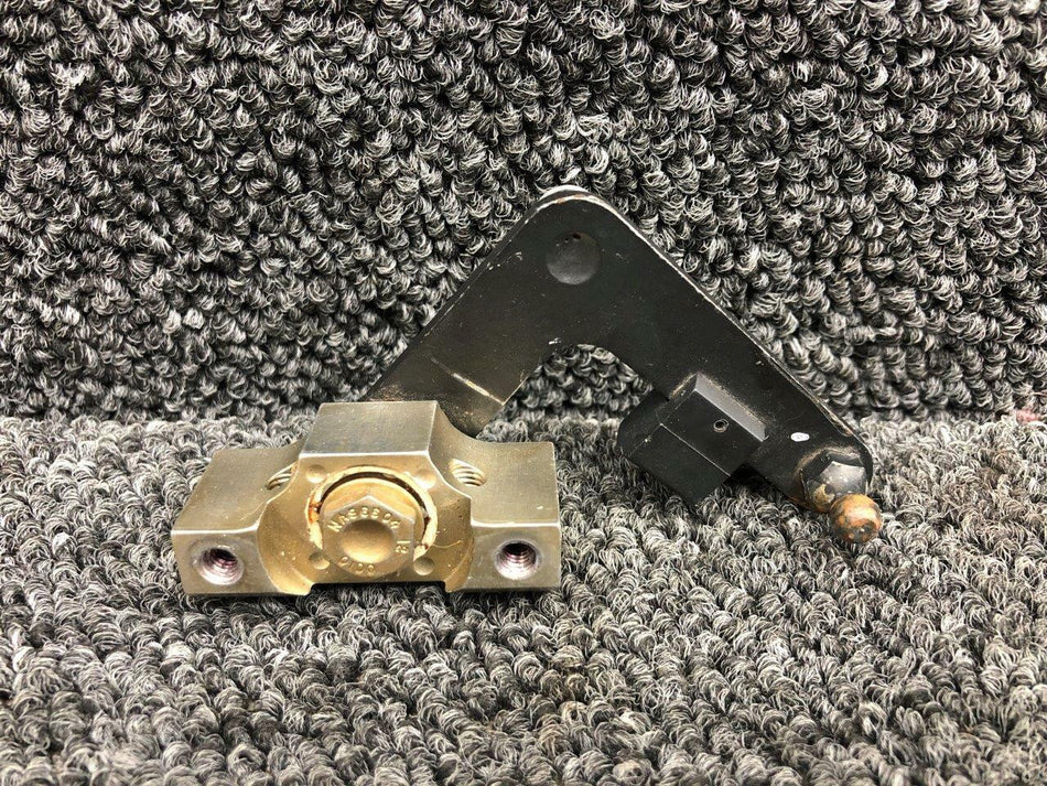 Robinson D574-1 / D573-7 Robinson R44II Cabin Door Arm Hinge LH W/ Bumper