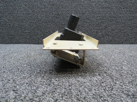 Edo-Aire 1C373-4-454 Beechcraft C24R Edo-Aire Pitch Servo Assembly W/ Brackets Volts 14