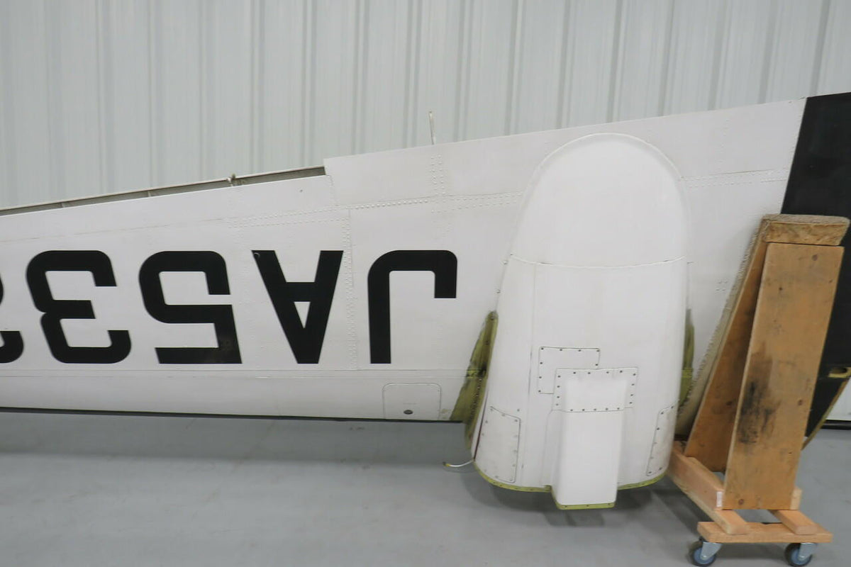 Beech 58-100000-16 Spar P/N 000-110011-54 Beech 58 RH Wing Assembly