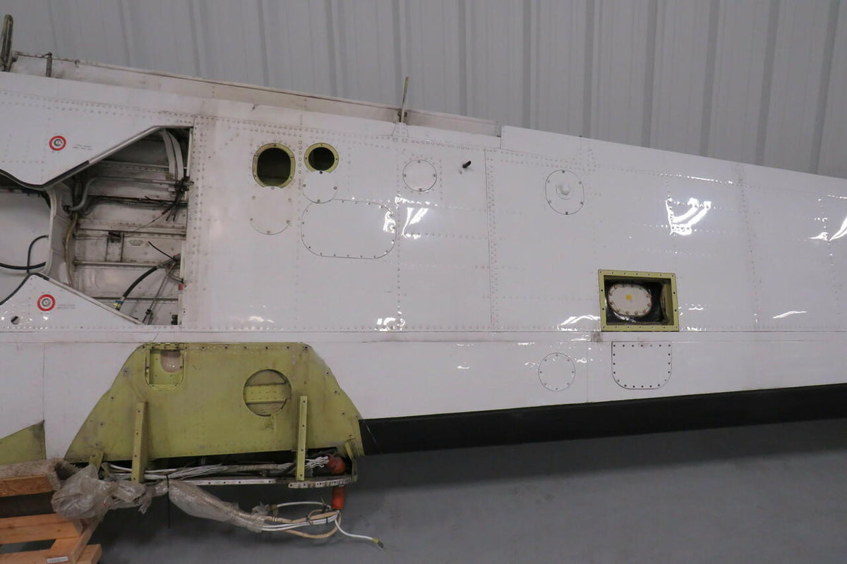 Beech 58-100000-16 Spar P/N 000-110011-54 Beech 58 RH Wing Assembly