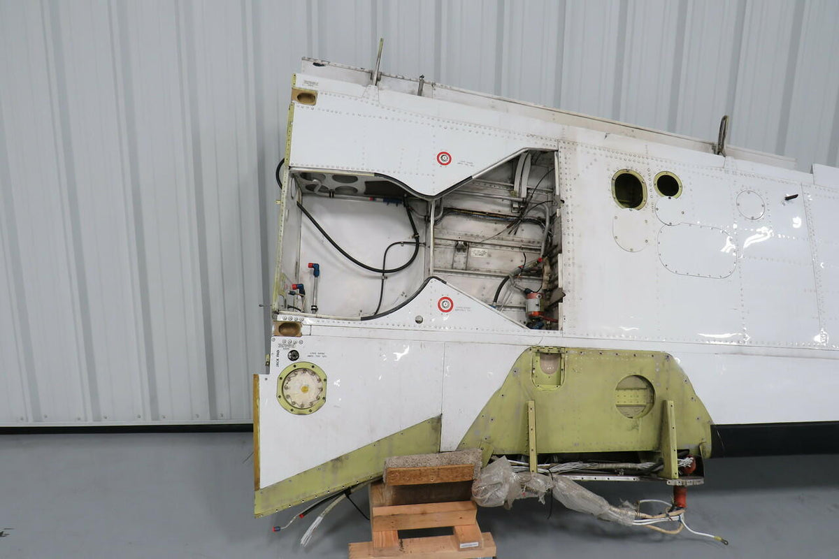 Beech 58-100000-16 Spar P/N 000-110011-54 Beech 58 RH Wing Assembly