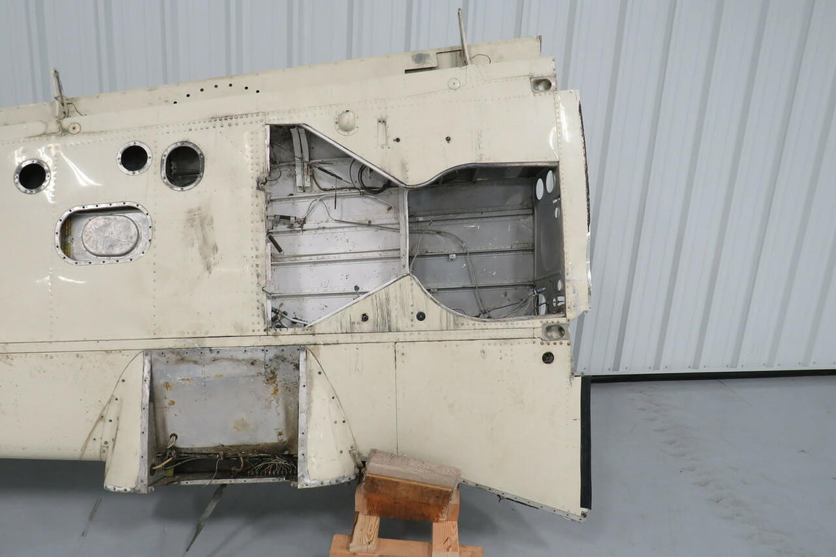 Beech 96-110005-609 Beech 95-B55 LH Wing Assembly