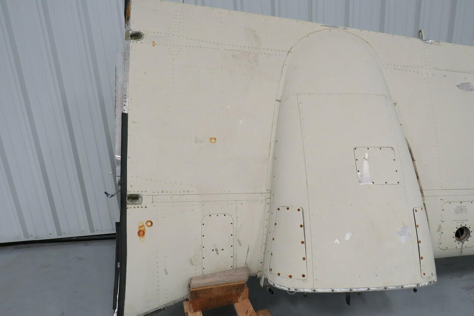 Beech 96-110005-609 Beech 95-B55 LH Wing Assembly