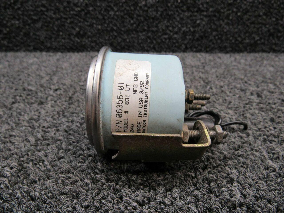 Datcon 06356-01 M/N 831-UT Datcon Voltmeter Volts 24
