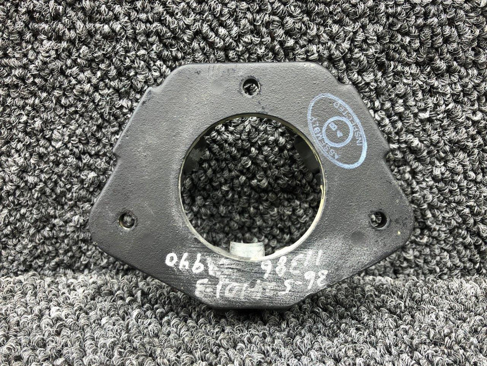 36-524103-1, 36-524102-3 Beechcraft 58 Pilot Control Collar Assy with Rollers