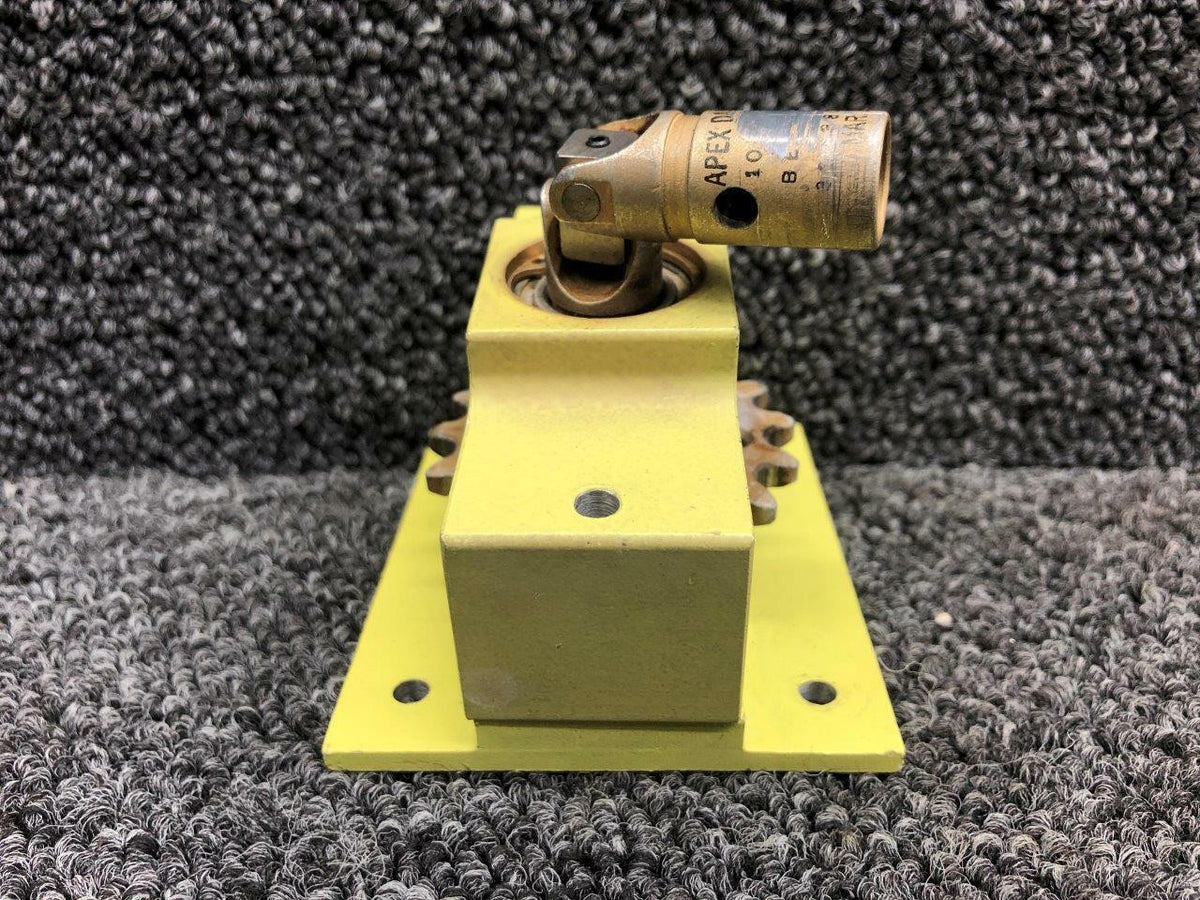 Beechcraft 36-524025-13 / 36-524100-1 Beechcraft 58 Control Column Support / Sprocket NOS