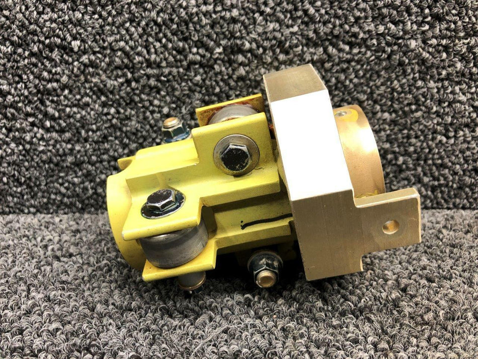 Beechcraft 36-524051-21 / 36-524051-19 Beechcraft 58 Pilot Control Tube Assy W/ Bearings NOS