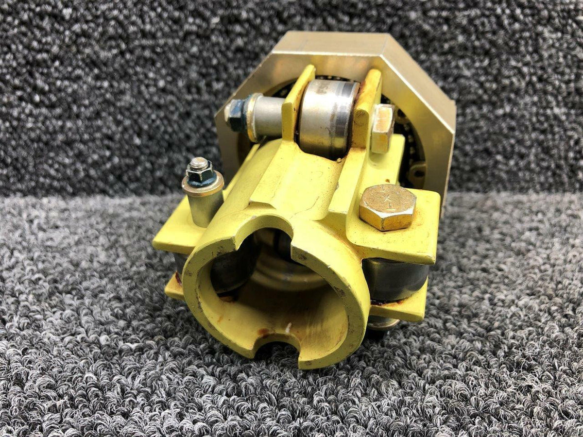 Beechcraft 36-524051-21 / 36-524051-19 Beechcraft 58 Pilot Control Tube Assy W/ Bearings NOS