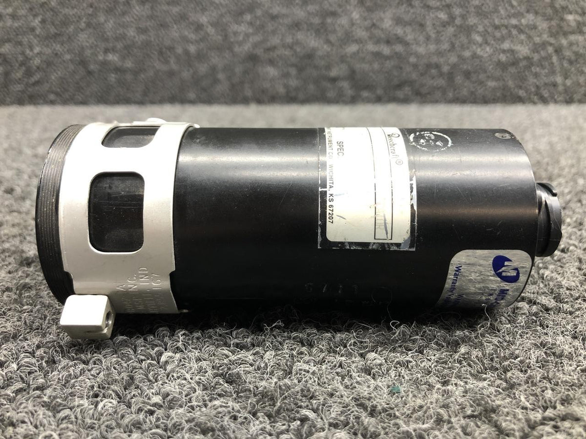 Mid-Continent Instrument MD63-3 ALT 102-380014-3 Mid-Continent Oil Temperature Indicator Volts 28