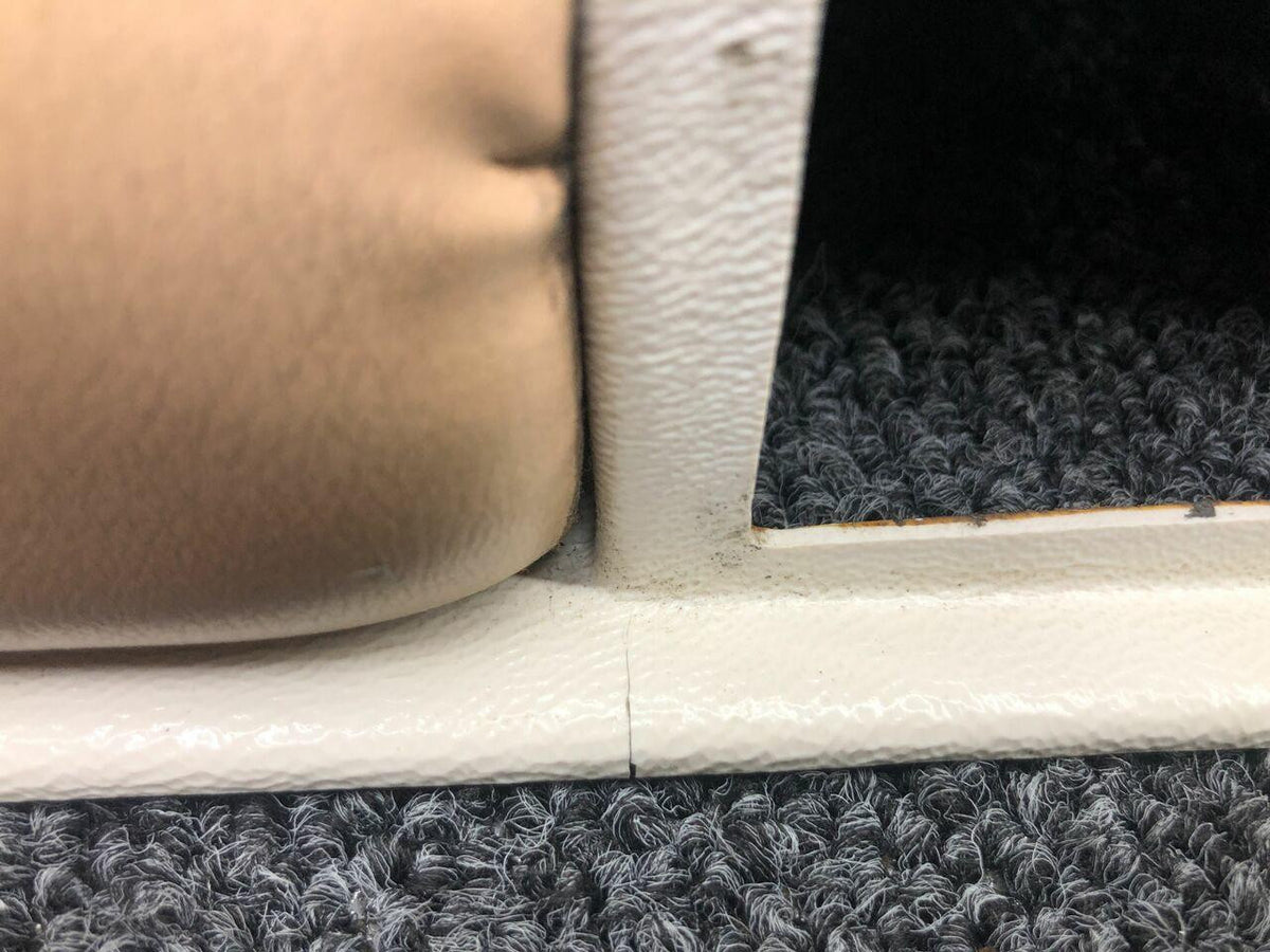 Beechcraft 106-530082-14 USE 106-530082-14C Beechcraft 58 Passenger Seat Armrest Assy