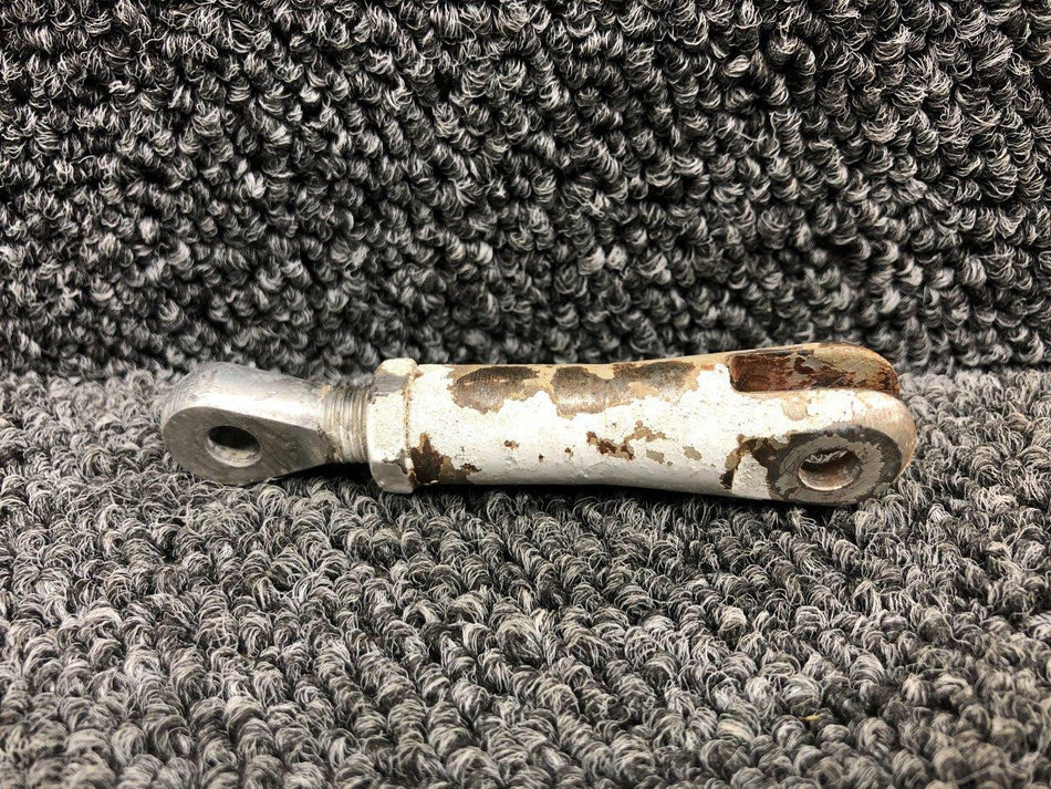 Cessna 0842000-33 Cessna 414 Near Gear Retract Fork Adjusting
