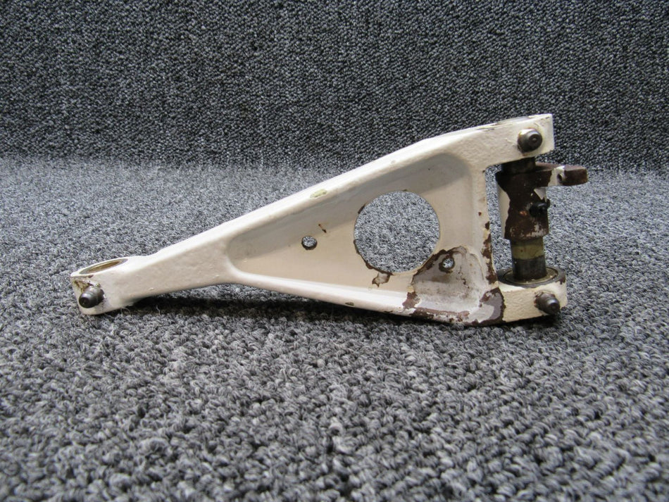 5041114-1, 5041121-1 Cessna 340 Main Gear Torque Link LH has Spacer