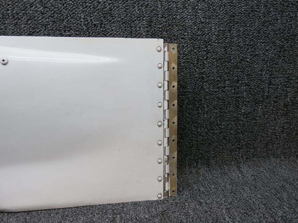 0826002-202 (FSO: 0826002-208) Cessna 414 Main Gear Door Outboard LH (White)