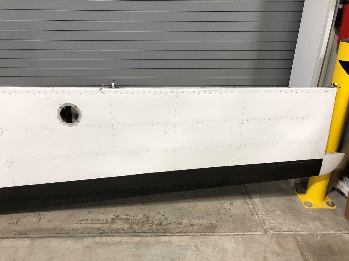 Cessna 5032000-17 FSO 5032000-25 Cessna 414 Horizontal Stabilizer W/ De-Ice Boot