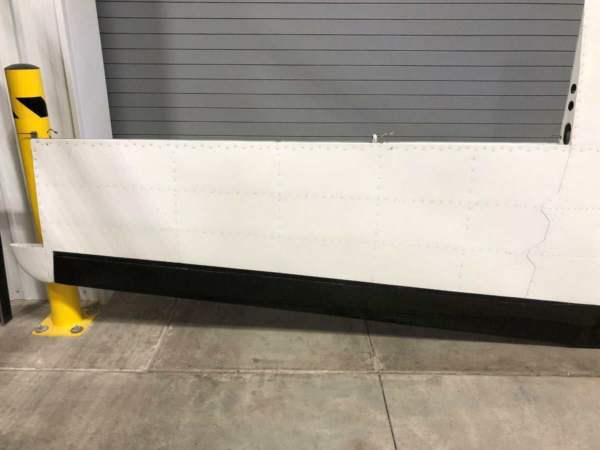 Cessna 5032000-17 FSO 5032000-25 Cessna 414 Horizontal Stabilizer W/ De-Ice Boot