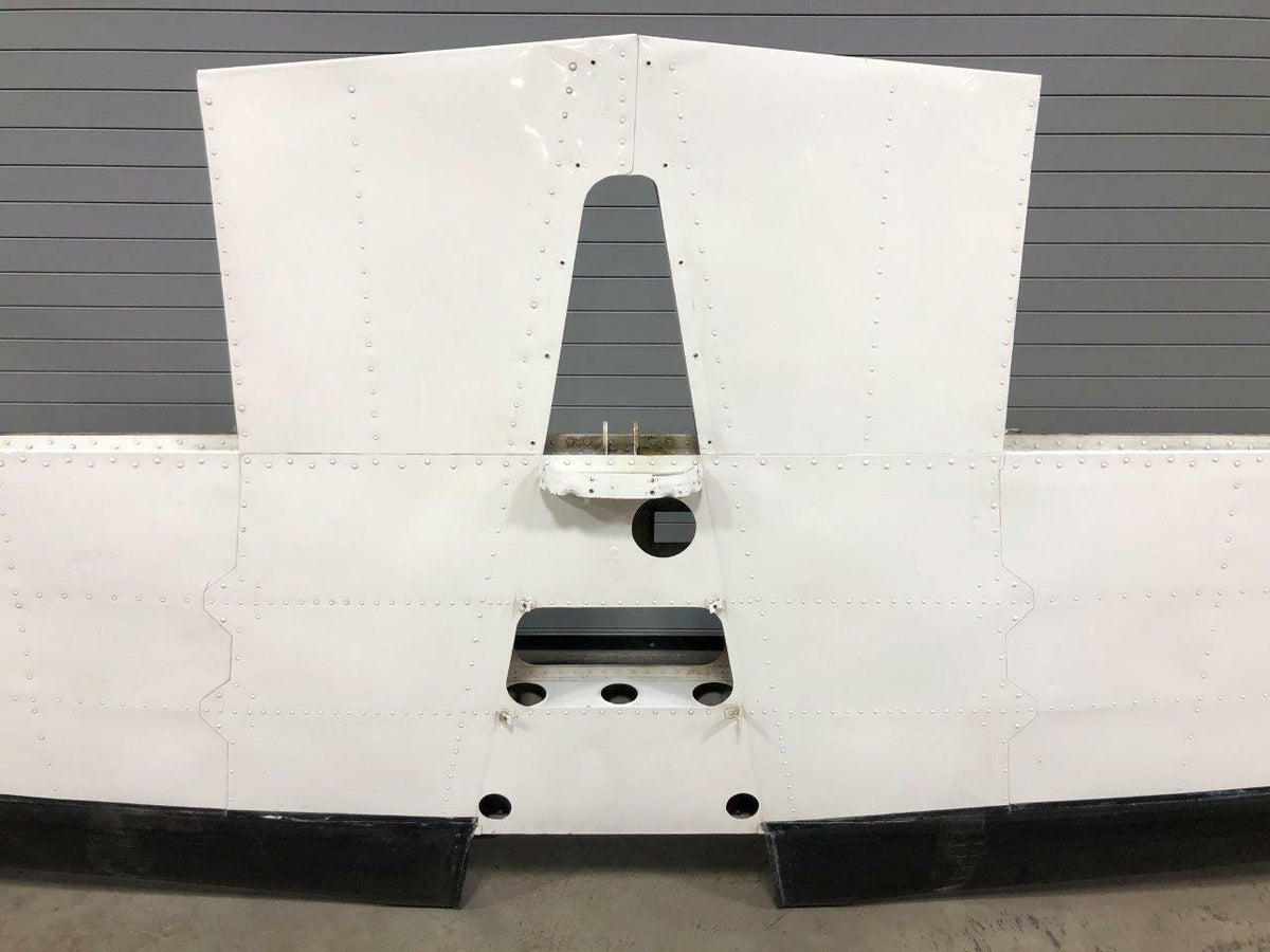 Cessna 5032000-17 FSO 5032000-25 Cessna 414 Horizontal Stabilizer W/ De-Ice Boot