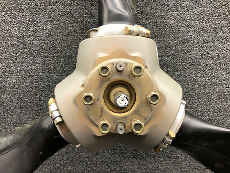 McCauley 3AF32C93-N Cessna 414 McCauley 3 Blade Propeller Assembly RH Engine W/ Logs