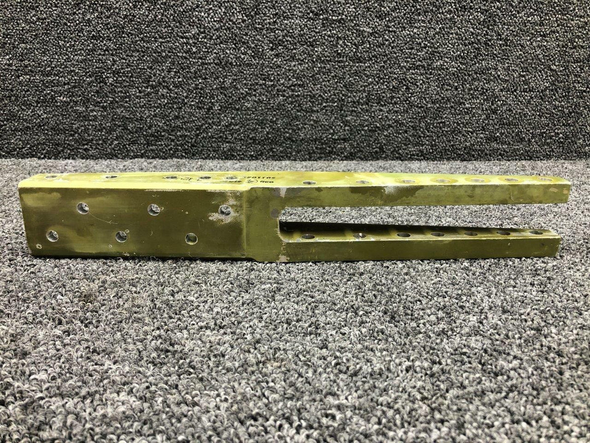 Cessna 5011024-1 USE 5011024-2 Cessna 414 Lower Wing Spar Fitting