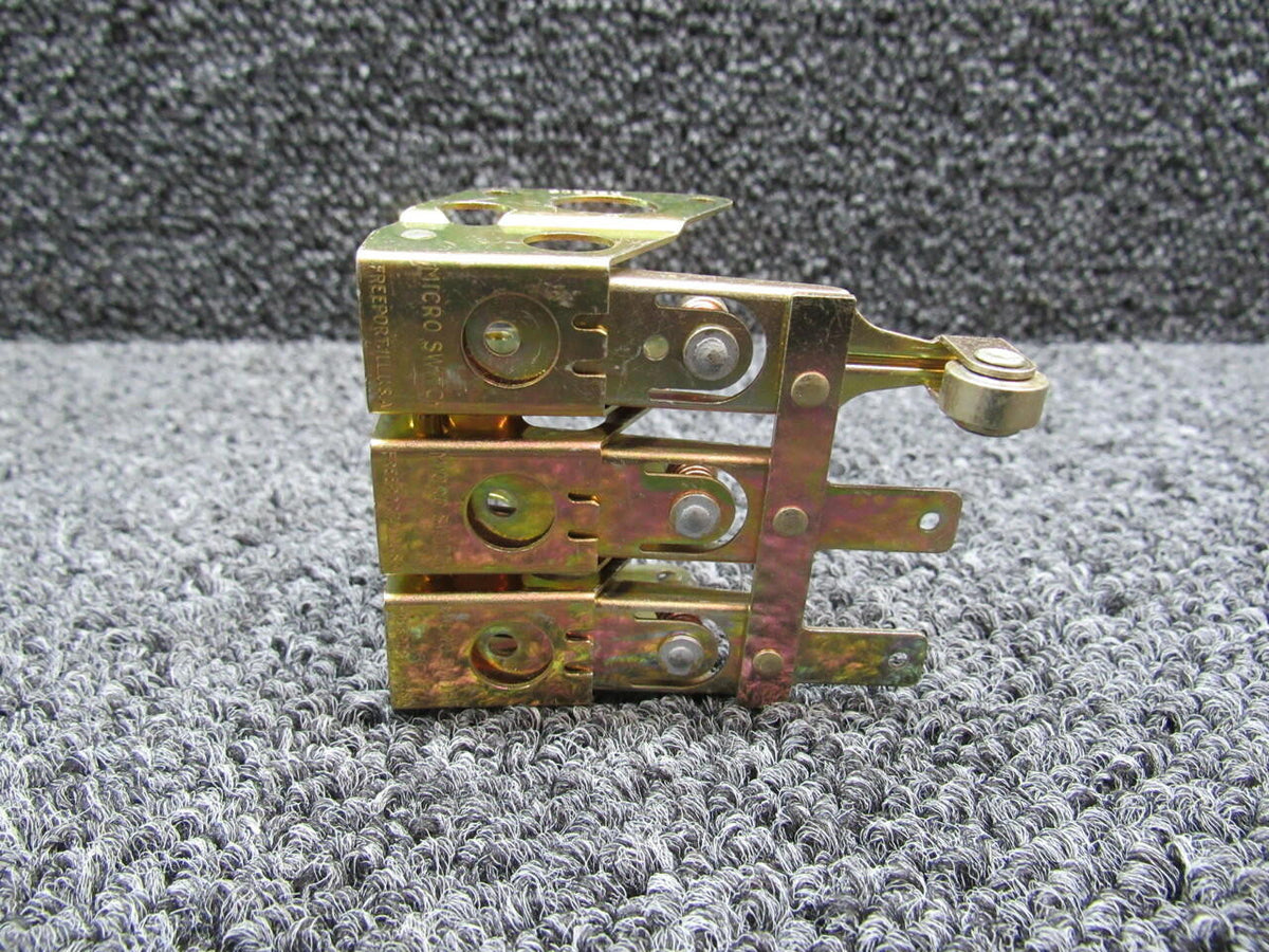 Microswitch X30306 Microswitch Contact Block NEW OLD STOCK SA