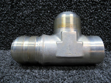 Does Not Apply 344157 Tee Tube to Boss NEW OLD STOCK SA