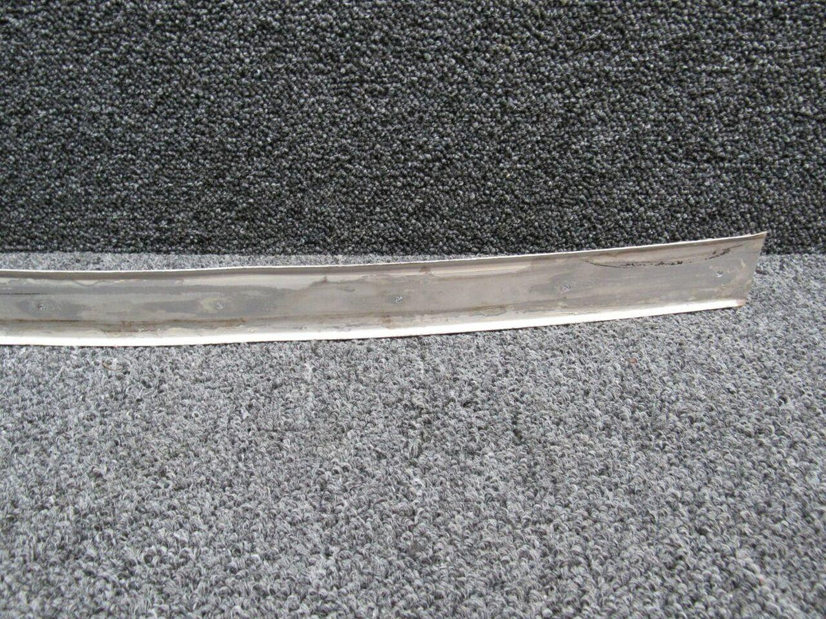 Piper 79557-000 Piper PA32-300 Windshield Trim Center