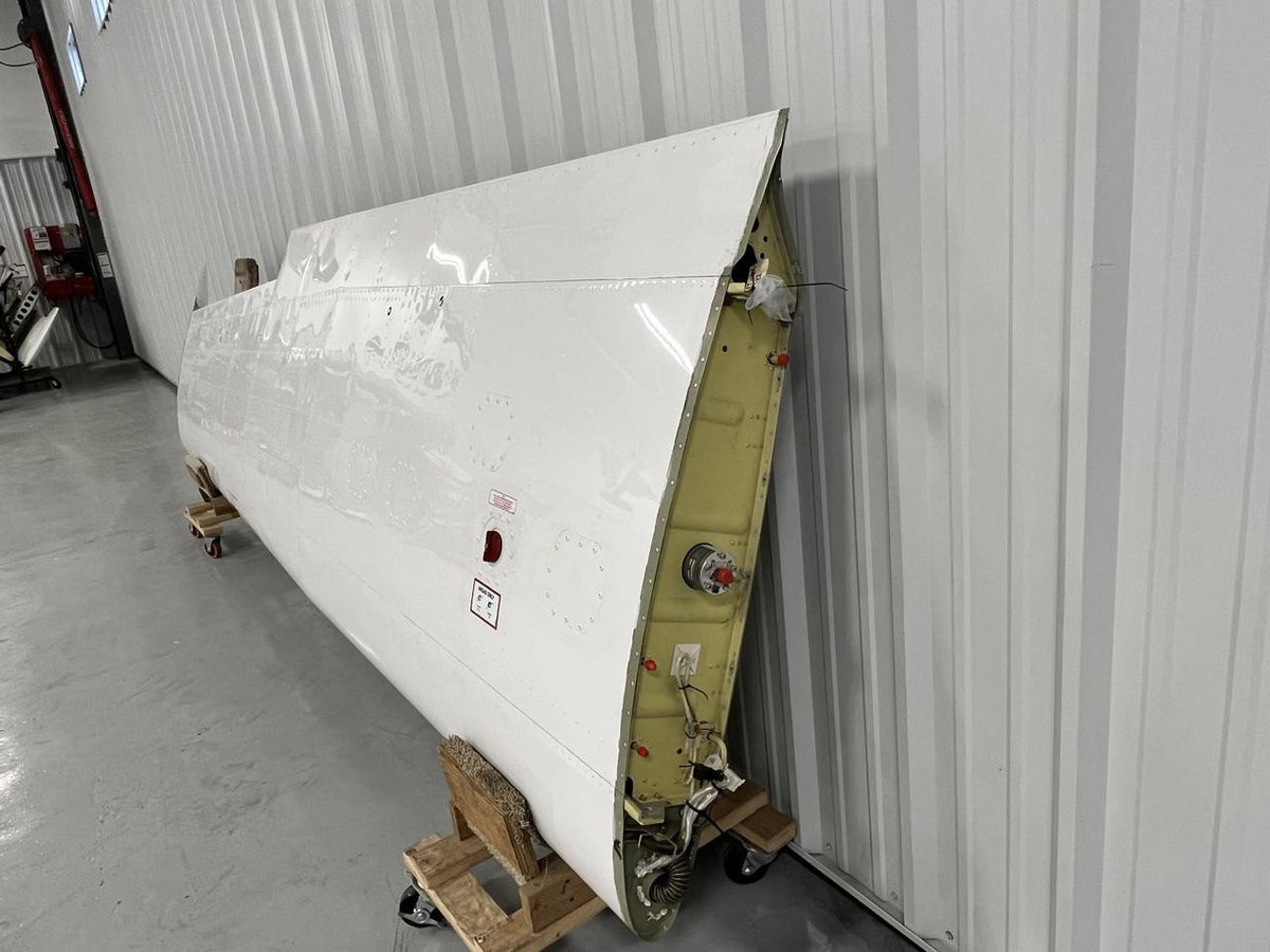 Cessna 1220804-24 Cessna T206H RH Wing Assembly