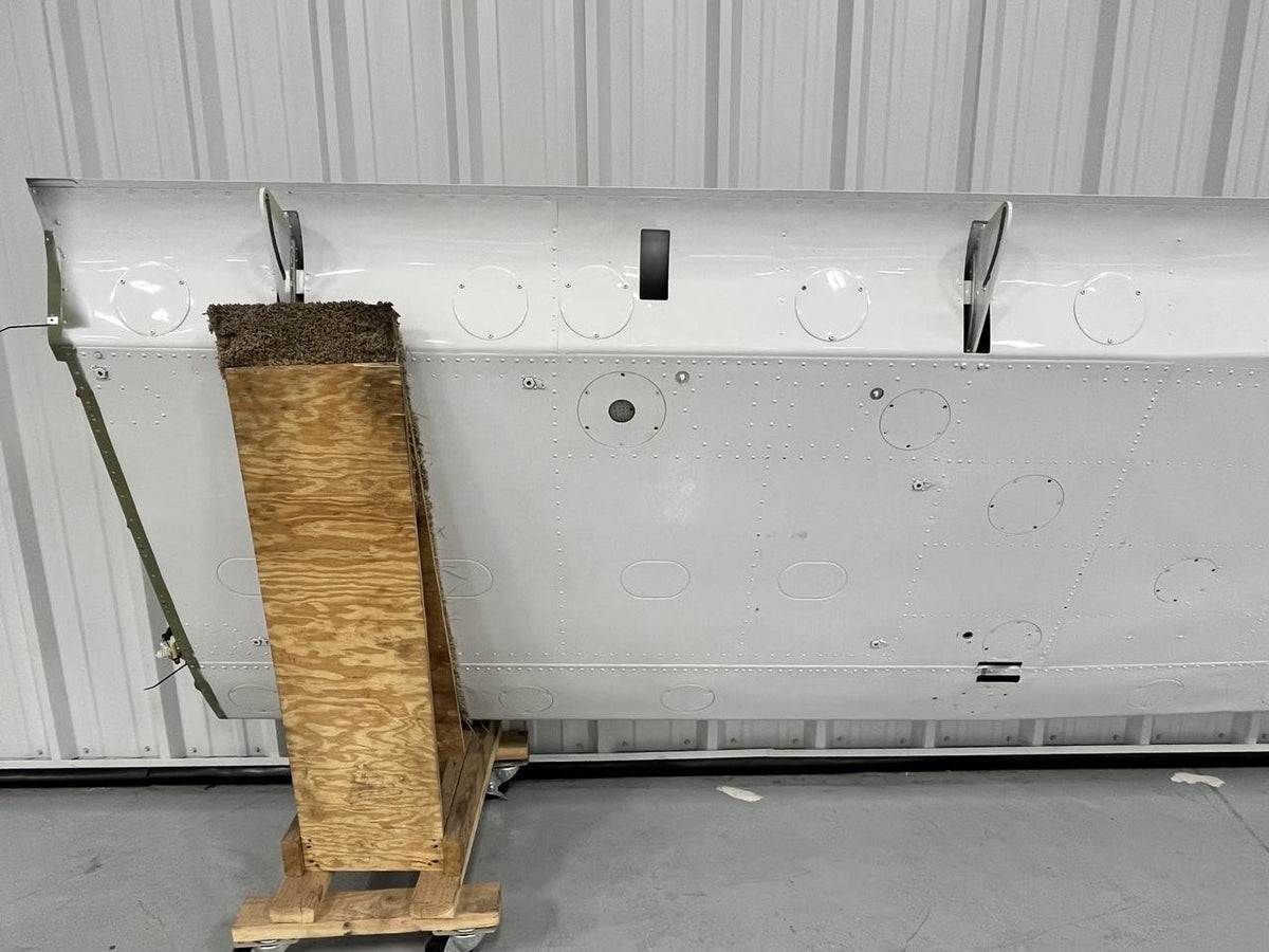 Cessna 1220804-24 Cessna T206H RH Wing Assembly