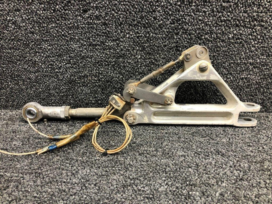 67025-005 / 67797-004 Piper PA34-200T Main Gear Truss LH W/ Link & Hooks