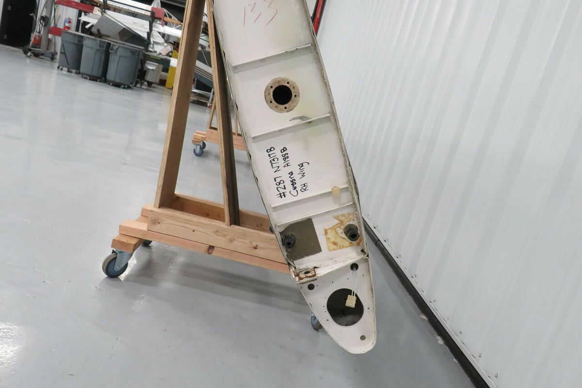 Cessna 1620004-28 Cessna A188B RH Wing Assembly