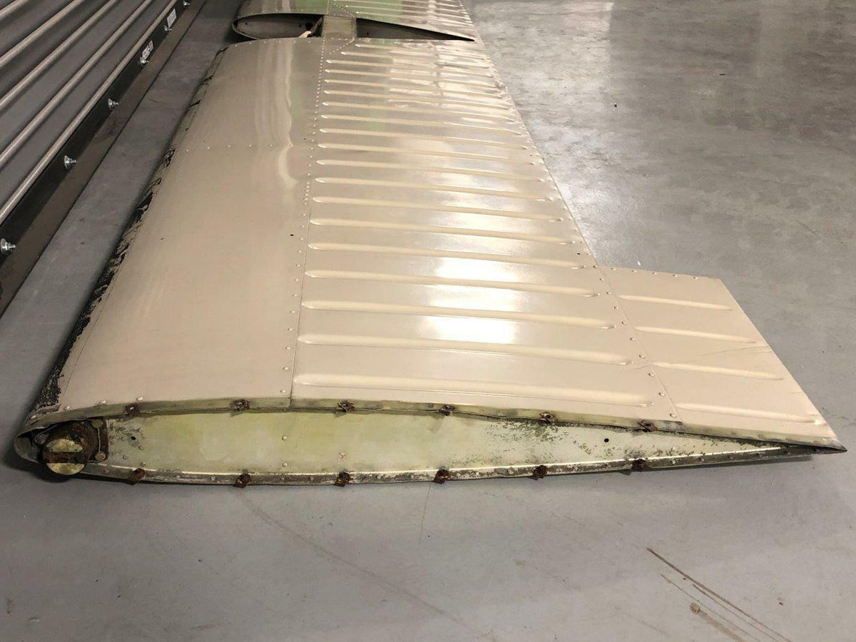 Piper 95866-000 Piper PA34-200T Horizontal Stabilator Assembly
