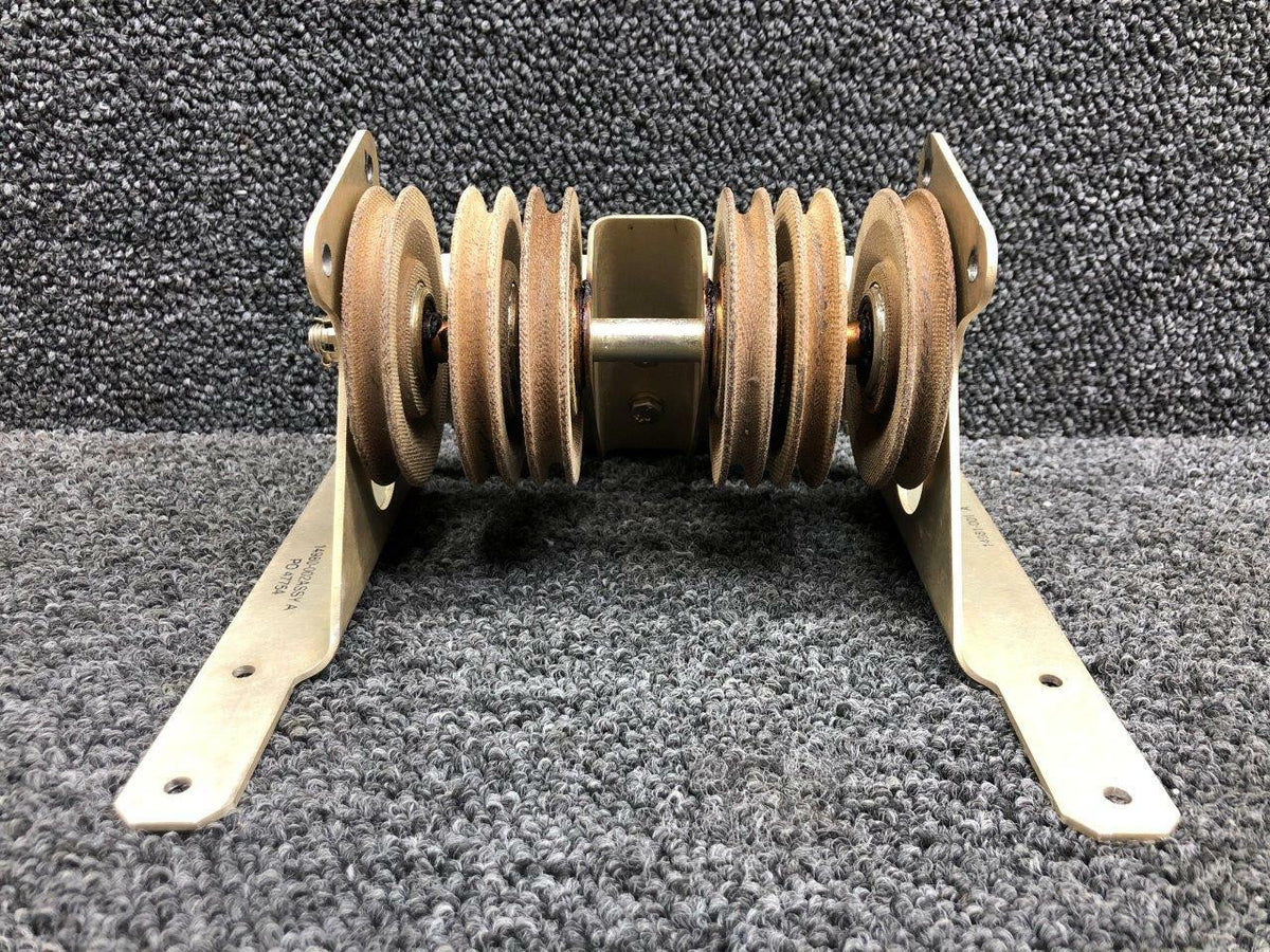 Cirrus 14981-001 / MS20220-2 Cirrus SR22 Flight Control Pulley Set W/ Brackets