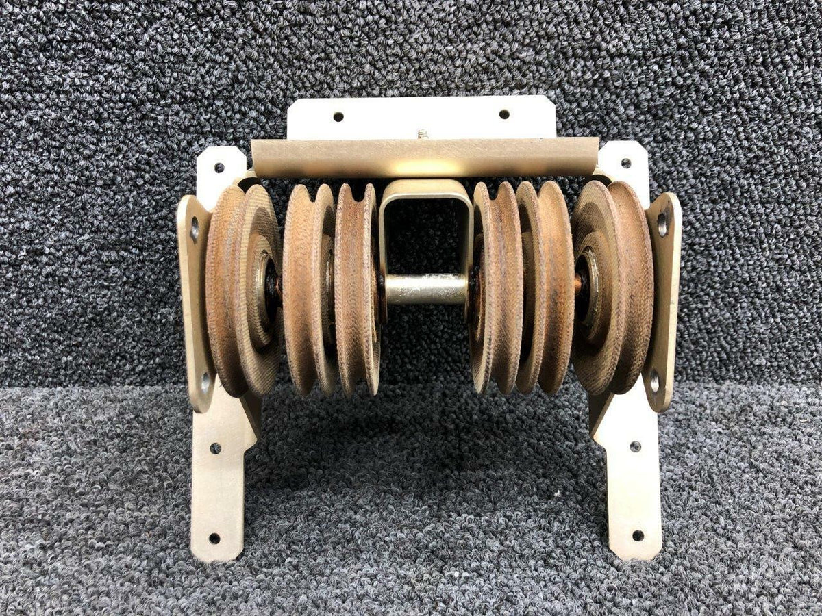 Cirrus 14981-001 / MS20220-2 Cirrus SR22 Flight Control Pulley Set W/ Brackets