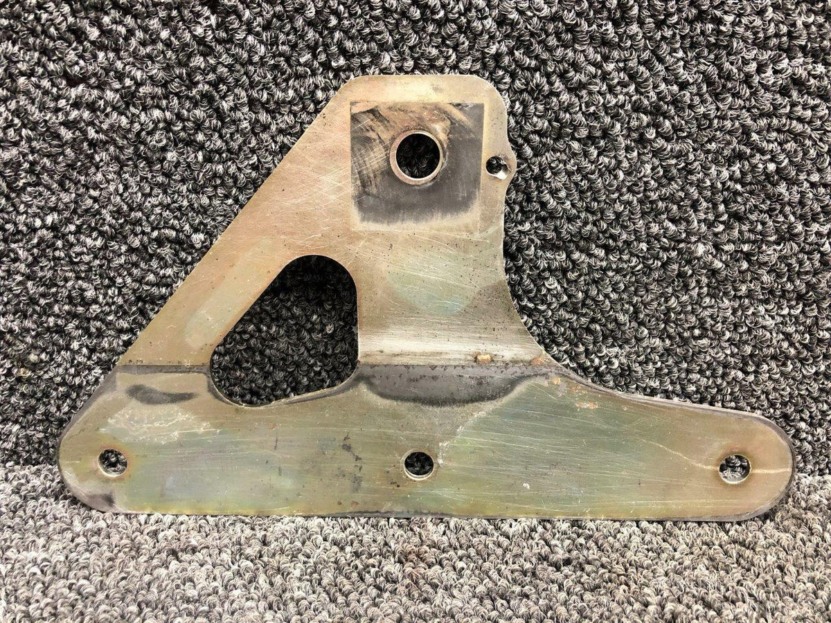Cirrus 20140-002 FSO 20140-003 Cirrus SR22 Lower Mount Attach Plate