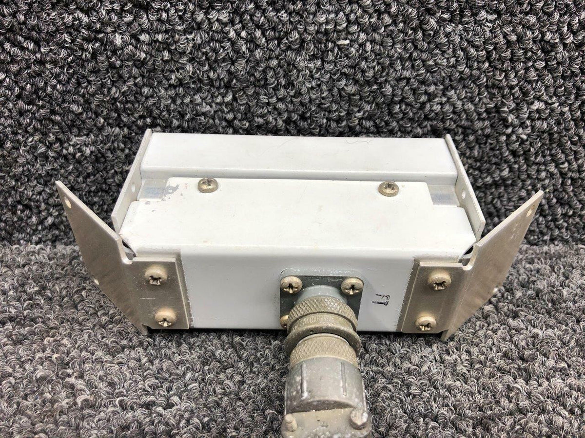 Grimes 30-1467-5 Beechcraft A36 Grimes Wing Tip Strobe Light Volts 14