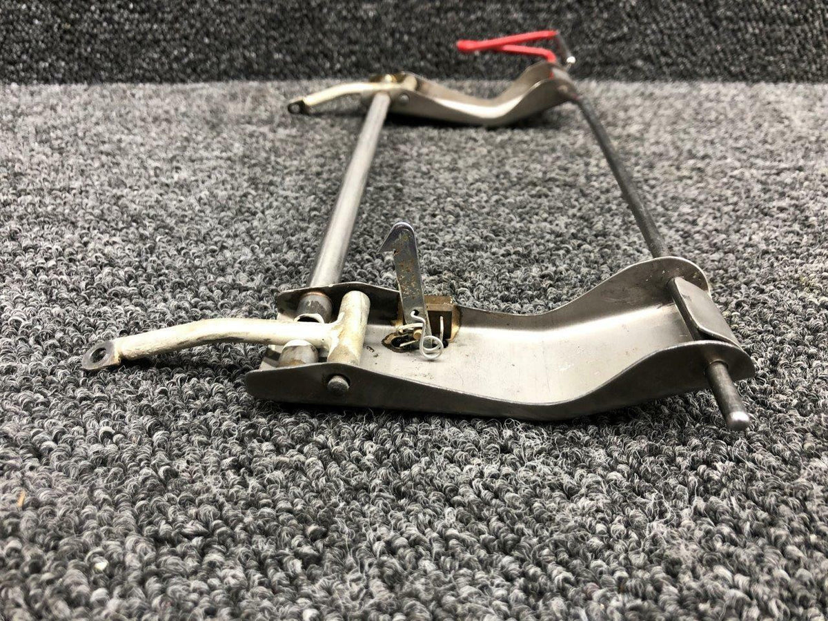 Beechcraft 002-430055-4 / 002-430055-5 Beechcraft A36 Window Latch Handle RH W/ Links and Pin