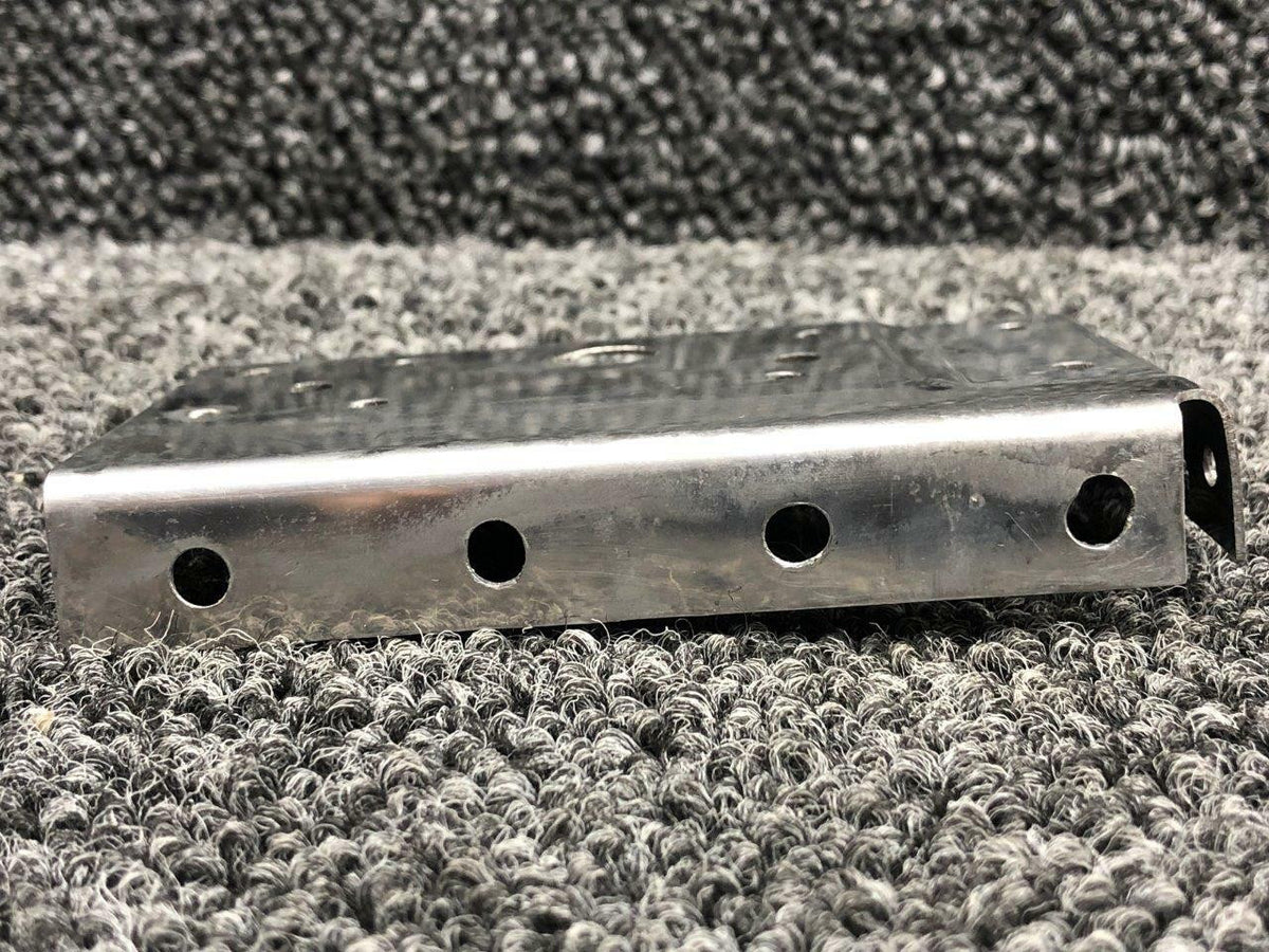 Cessna Aircraft Parts 1253061-1 Cessna 207 Attach Plate LH