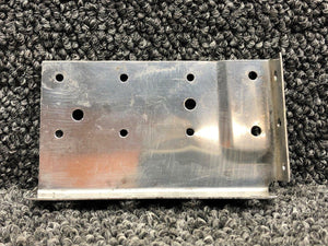 1253061-2 Cessna 207 Attach Plate RH