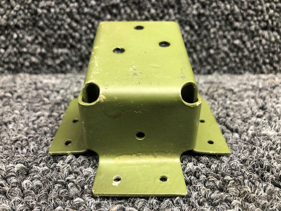 Cessna Aircraft Parts 1250013-2 Cessna 207 Fuselage Bracket Assembly RH