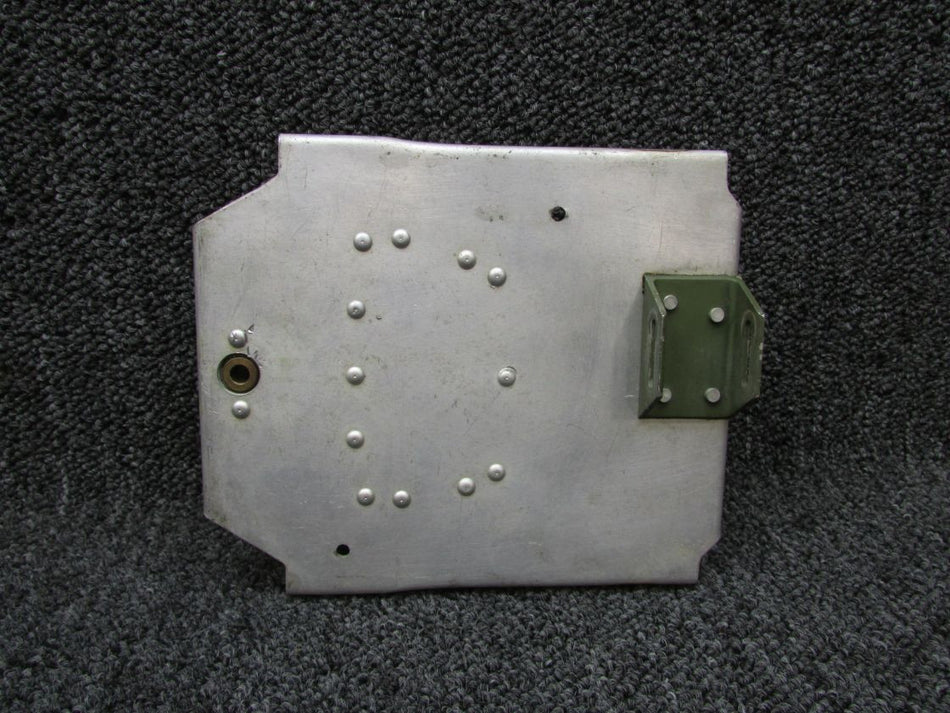 1260673-2 Cessna 207 Rudder Trim Support with Shaft and Sprockets (Disassembled)